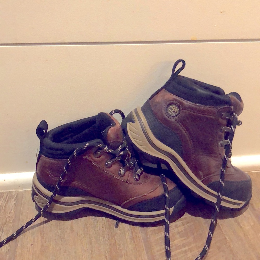 Timberland (Boys) Shoes size 7.5